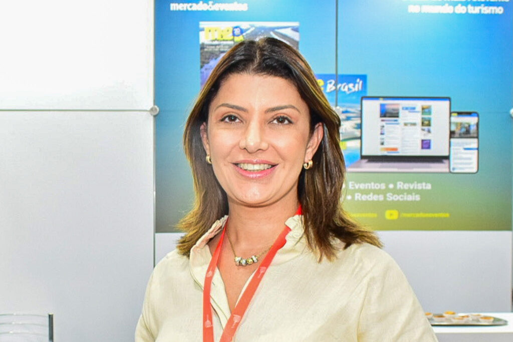 Catiane Seif de Santa Catarina Catiane Seif reforça compromisso com turismo de SC após saída de Evandro Neiva