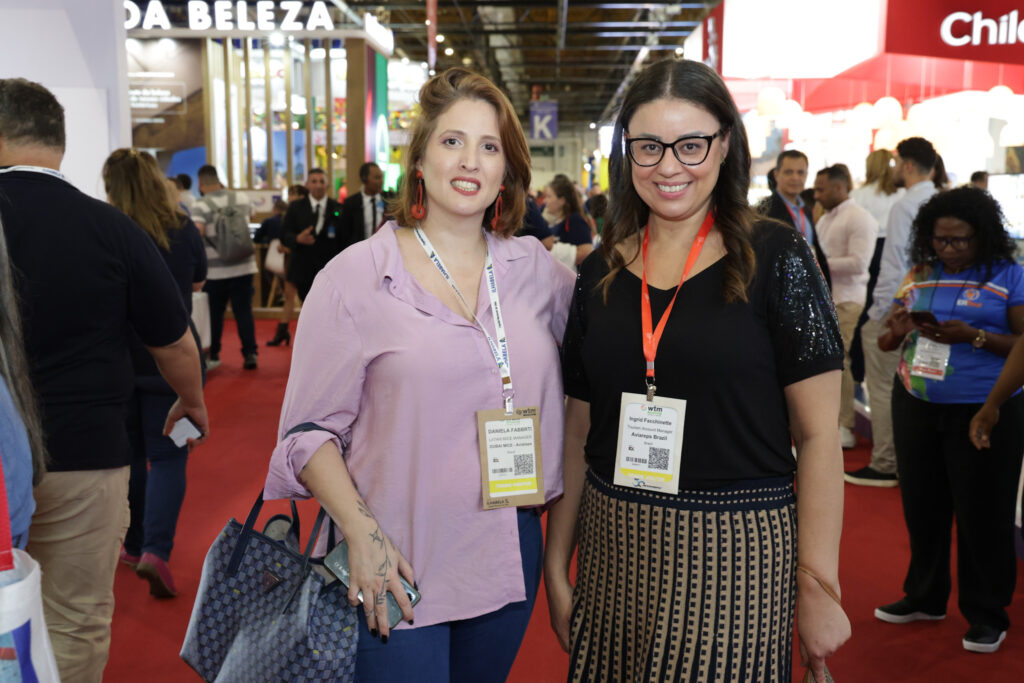 Daniela Fabbrti, de Dubai Mice, e Ingrid Facchinette, da Aviareps Daniela Fabbrti, de Dubai Mice, e Ingrid Facchinette, da Aviareps