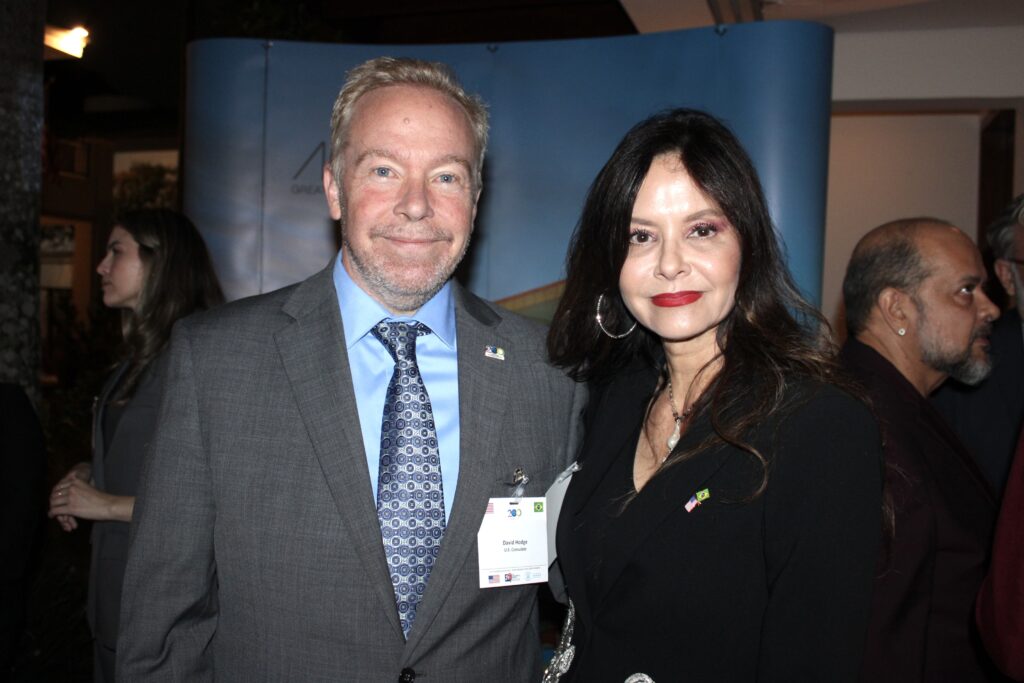 David Hodge, Cônsul-Geral dos EUA em São Paulo, e Carolyn Corrigan, diretora de Vendas do GMCVB para América Latina