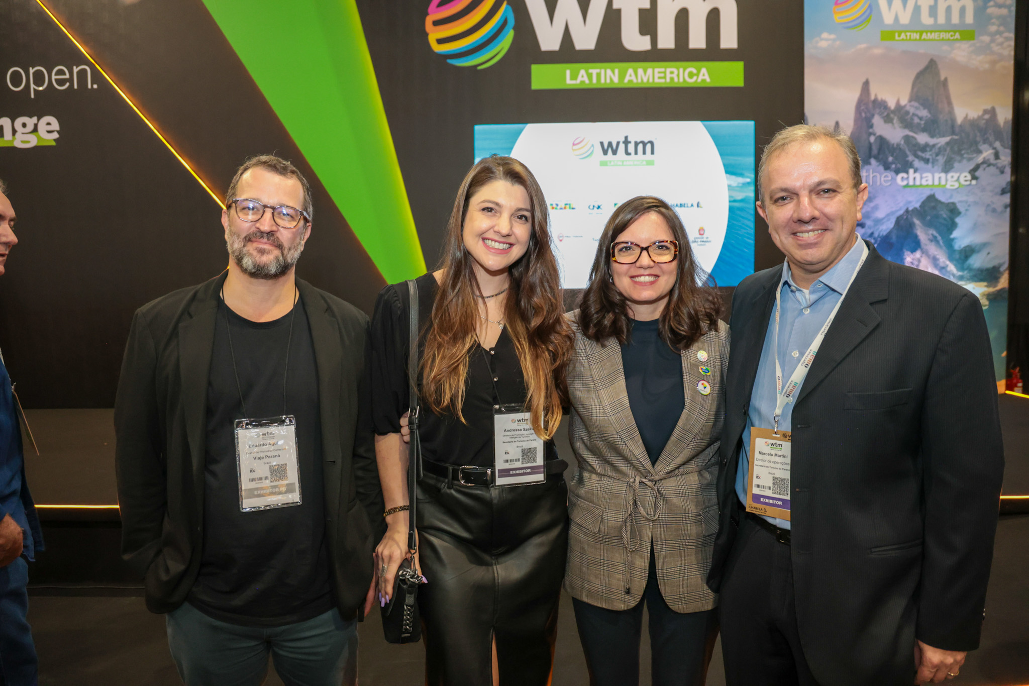 Eduardo Agui, do Viaje Paraná, Andressa Szekut, da Setur-PR, Jaqueline Gil, da Embratur, e Marcelo Martini, da Setur-PR Eduardo Agui, do Viaje Paraná, Andressa Szekut, da Setur-PR, Jaqueline Gil, da Embratur, e Marcelo Martini, da Setur-PR