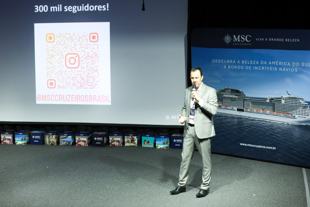 Eduardo Mariani, da MSC em apresentação para agentes de viagens de São Paulo