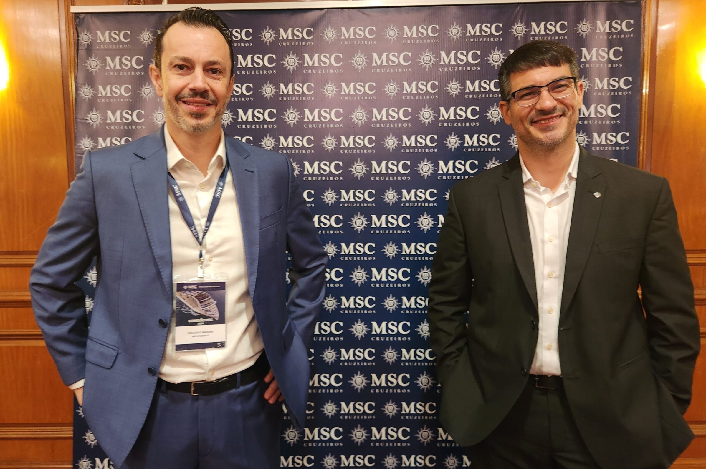 MSC Cruzeiros reúne no Rio de Janeiro cerca de 200 agentes no Conexão 2024; veja fotos 1 Eduardo Mariani diretor de Marketing e Ignacio Palacios diretor de Vendas MSC 1 scaled e1712259060601 MSC Cruzeiros reúne no Rio de Janeiro cerca de 200 agentes no Conexão 2024; veja fotos