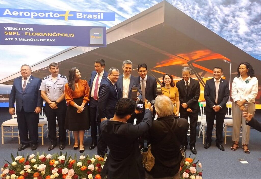 Entrega Premio Aviacao Brasil Aeroportos de Florianópolis e Vitória alcançam topo do ranking entre os melhores do Brasil