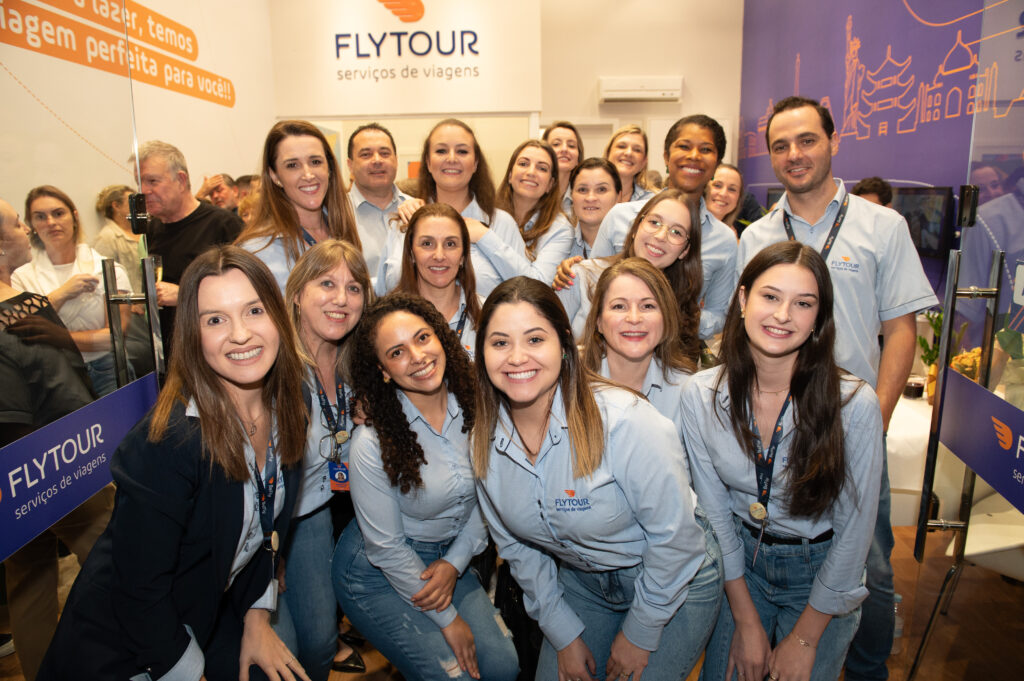 Equipe Flytour Veranopolis Flytour anuncia a abertura da quinta loja no Rio Grande do Sul