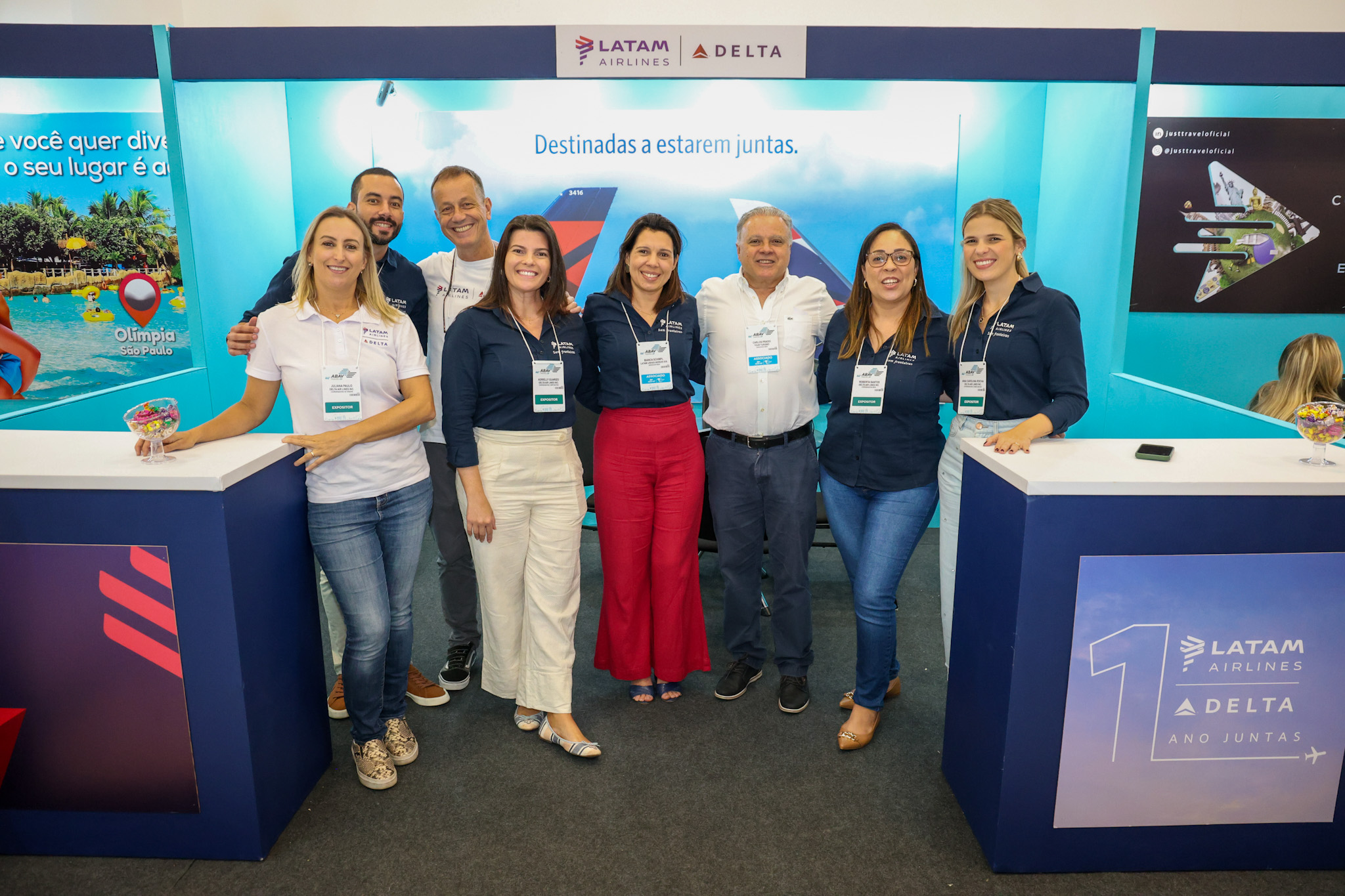 Equipe da Latam e Delta com Carlos Prado, da Tour House Equipe da Latam e Delta com Carlos Prado, da Tour House