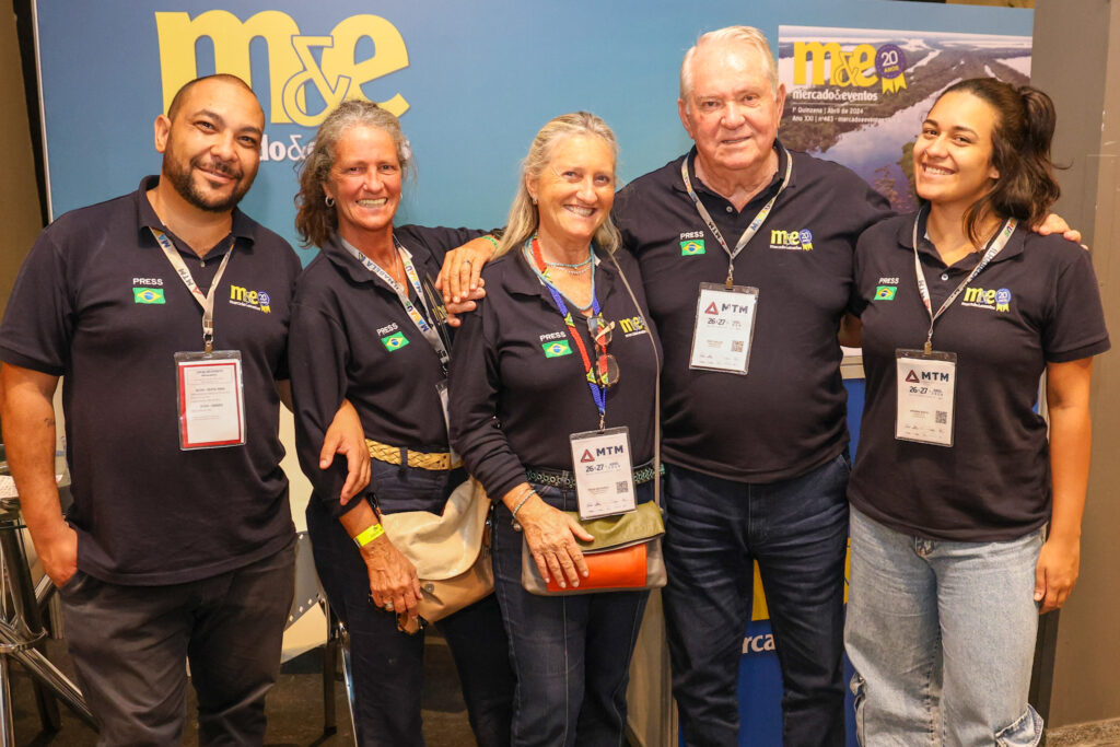 Equipe do Mercado&Eventos Éric Ribeiro, Mari Masgrau, Rosa Masgrau, Roy Taylor e Janaína Brito, do M&E