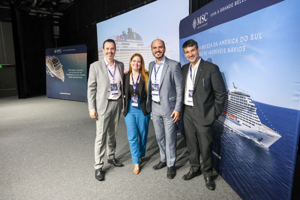 Fernanda Zebral, Eduardo Mariani, Rafael Grosso e Ignacio Palacios