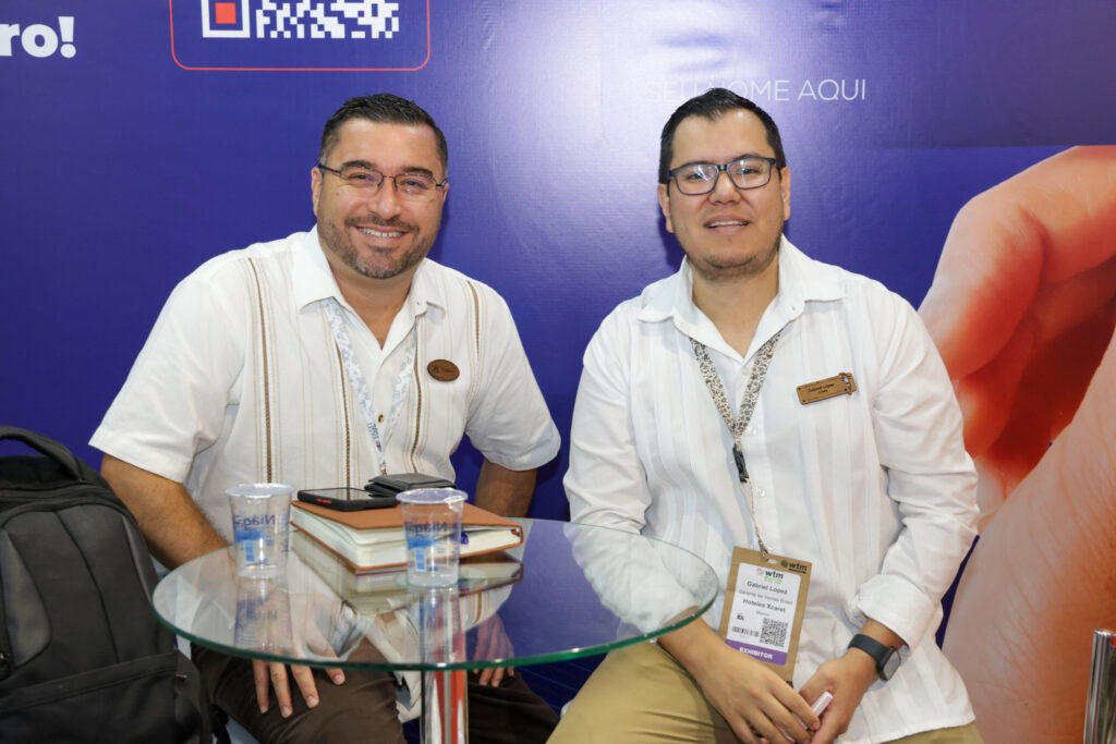 Gustavo Colin e Gabriel Lopez, do Hotel Xcaret Gustavo Colin e Gabriel Lopez, do Hotel Xcaret