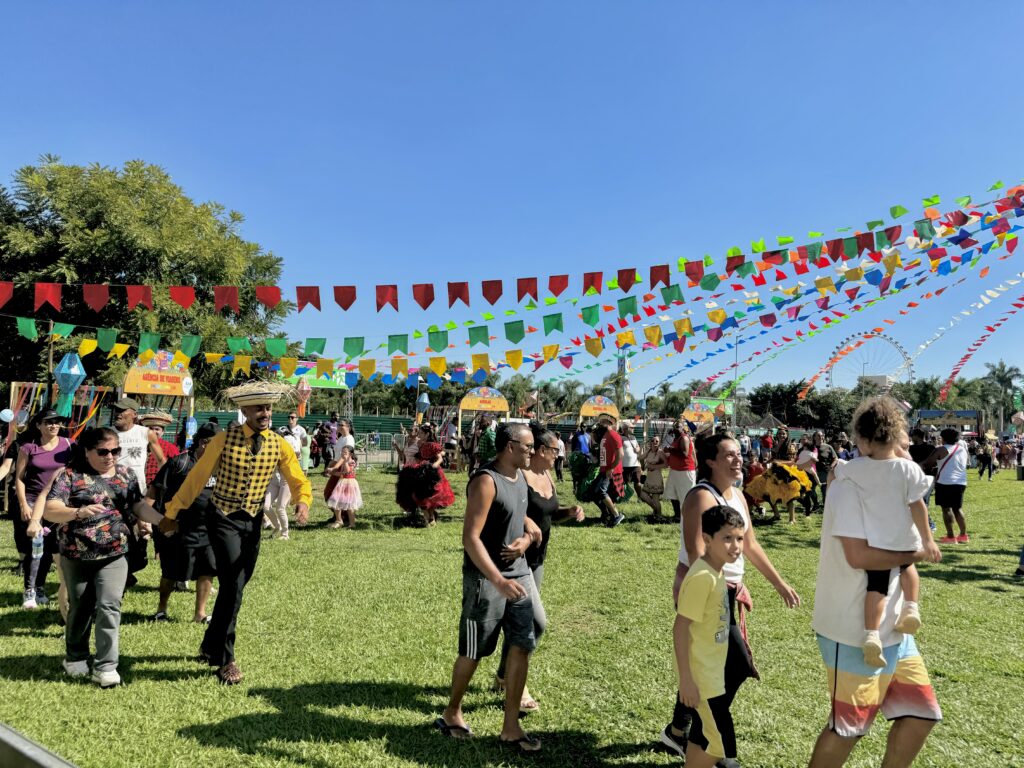 Com show de João Gomes, São João de Pernambuco agita São Paulo; veja fotos