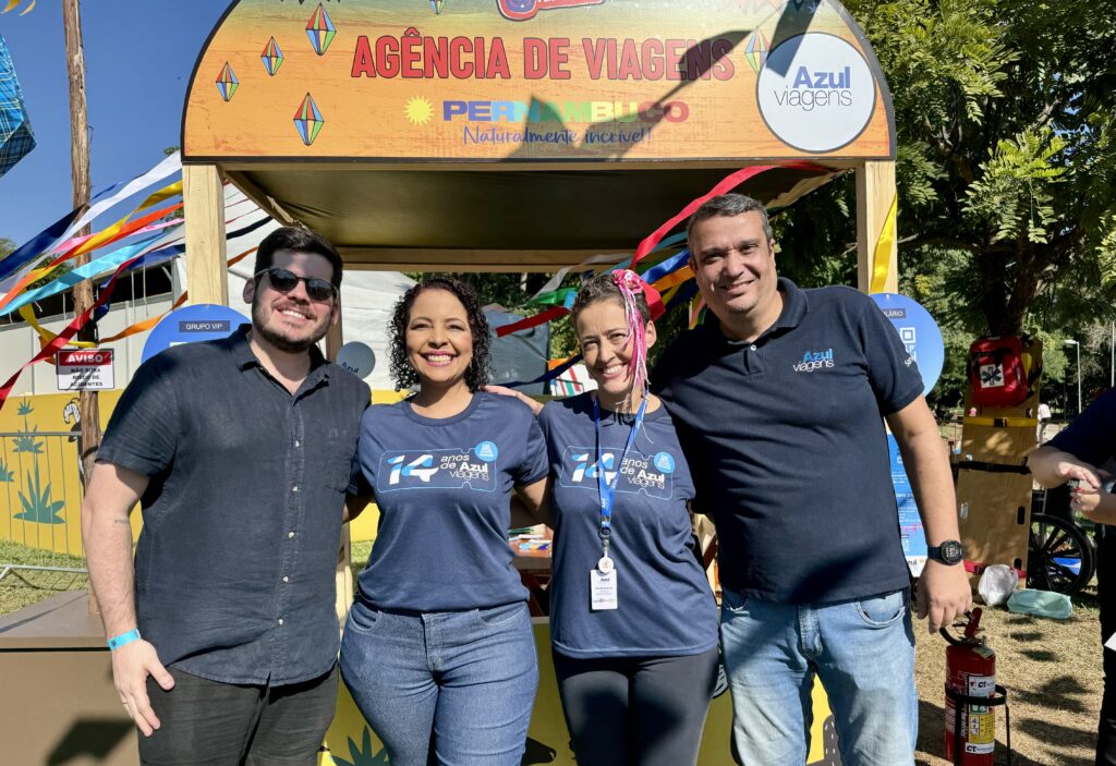Diogo Beltrão, da Empetur, com Léa Pires, Denise Barbosa e Eduardo Barbosa, da Azul Viagens