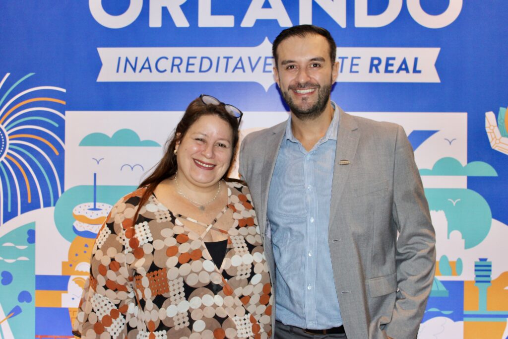 Rafaela Gross Brown, do Visit Flórida, com Neto Fernandes, do Visit Orlando Rafaela Gross Brown, do Visit Flórida, com Neto Fernandes, do Visit Orlando