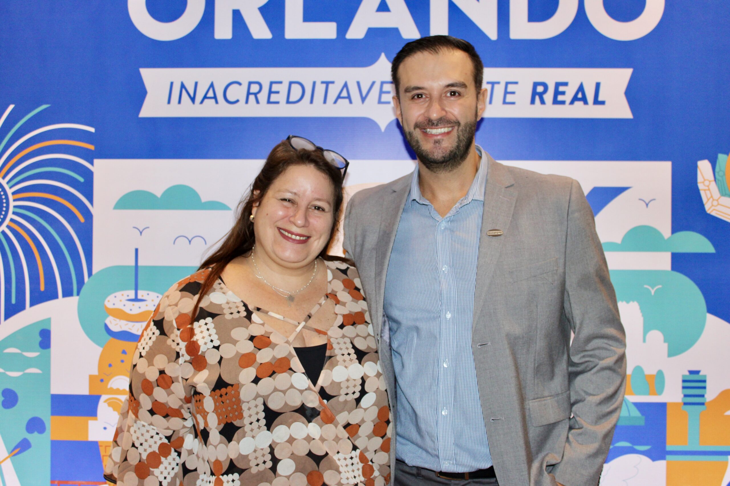 Rafaela Gross Brown, do Visit Flórida, com Neto Fernandes, do Visit Orlando Rafaela Gross Brown, do Visit Flórida, com Neto Fernandes, do Visit Orlando