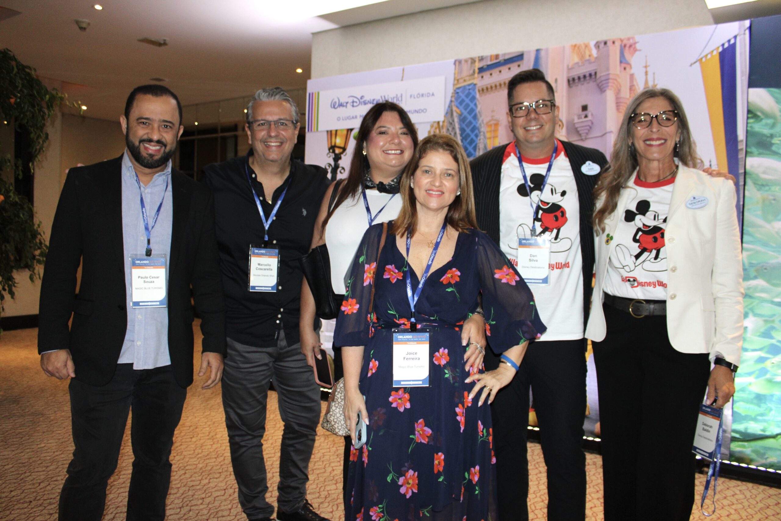 Paulo Souza, da Magic Blue, Marcelo e Monica Coscarella, do Orlando Wish, Joyce Souza, do Magic Blue, e Dan Silva e Deborah Baldin, da Disney Paulo Souza, da Magic Blue, Marcelo e Monica Coscarella, do Orlando Wish, Joyce Souza, do Magic Blue, e Dan Silva e Deborah Baldin, da Disney
