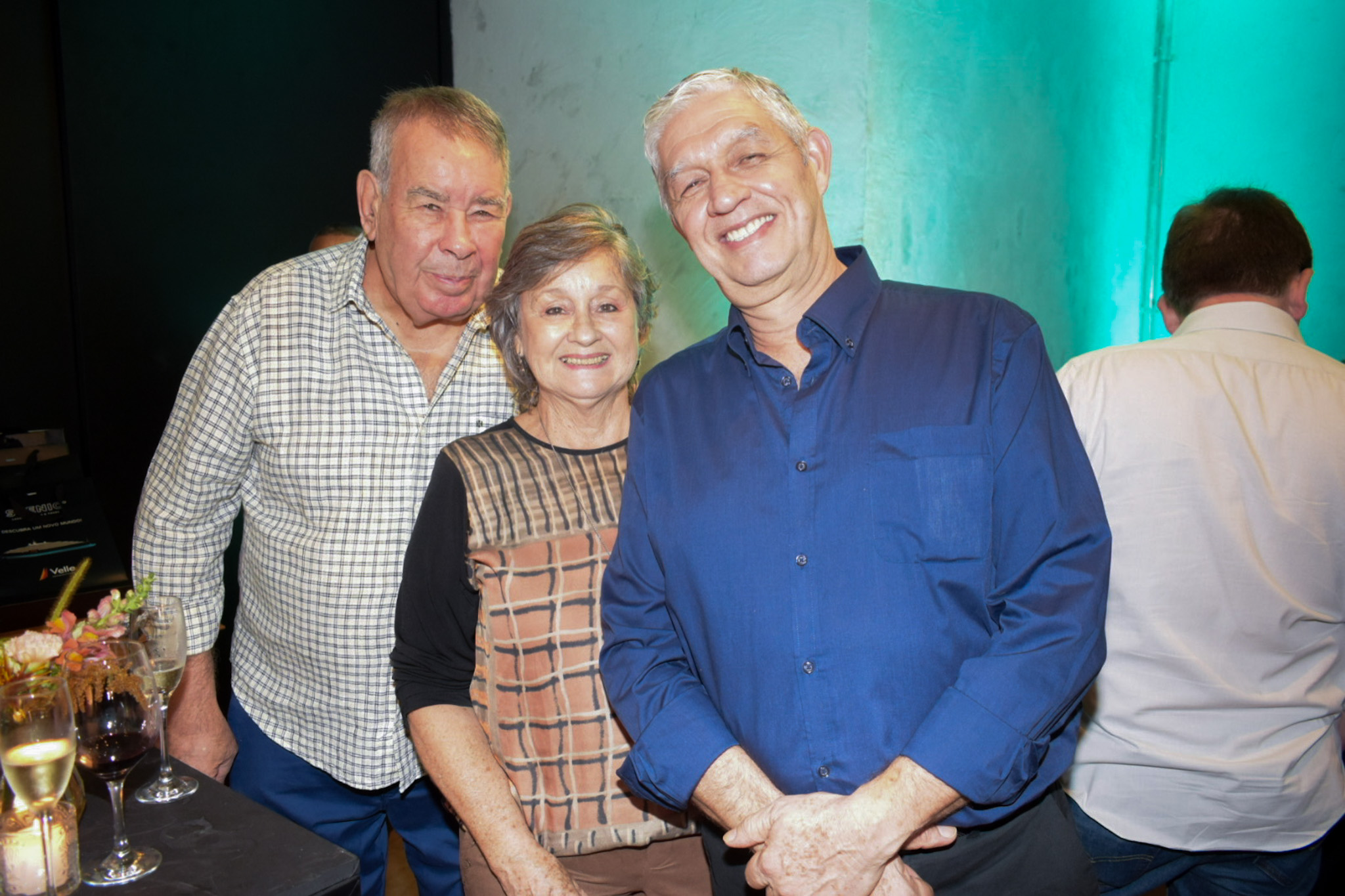 Luiz Gonzaga e Maria Simões, da ASAP Turismo, com Carlos Denzen, da Senator Turismo Luiz Gonzaga e Maria Simões, da ASAP Turismo, com Carlos Denzen, da Senator Turismo
