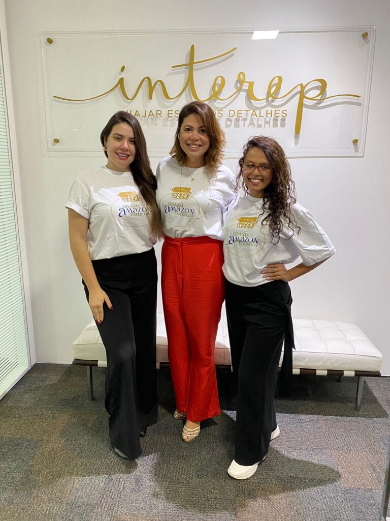 Comercial de São Paulo com Rebeca Ferreira (diretora comercial) e correspondente do Paraná Comercial de São Paulo com Rebeca Ferreira (diretora comercial) e correspondente do Paraná