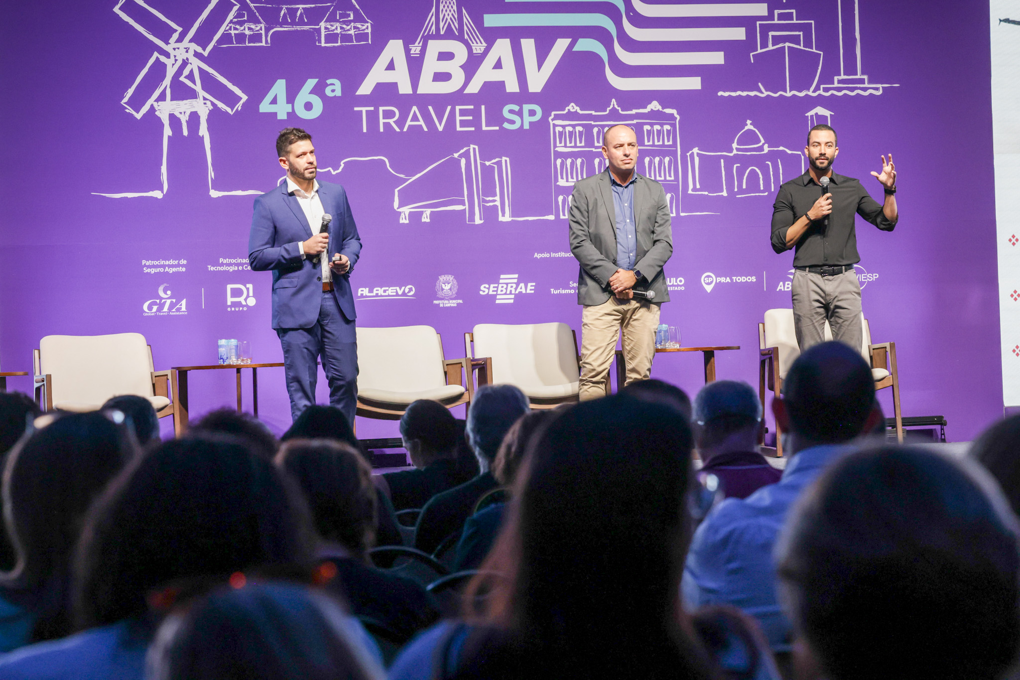 João Pin, da Lufthansa, Luiz Fernando, do Sabre, e Rafael Diogo, da Latam Airlines João Pin, da Lufthansa, Luiz Fernando, do Sabre, e Rafael Diogo, da Latam Airlines