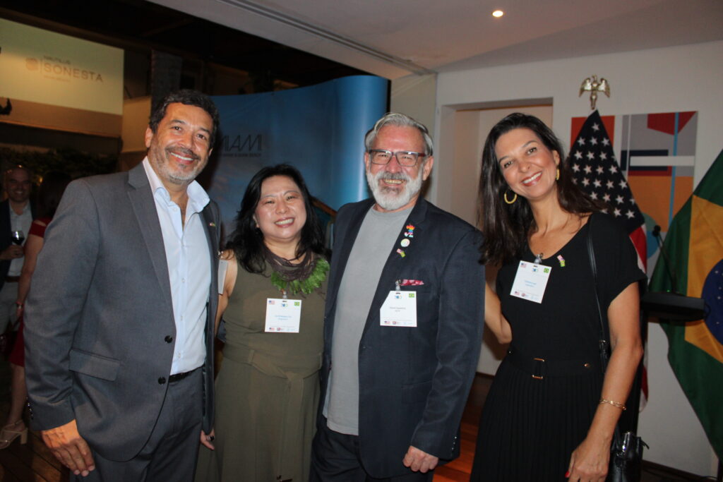 Jorge Souza, da Orinter, Lia Hirakawa, da Imaginadora, Clovis Casemiro, da IGLTA, e Tathiana Leal, da Imaginadora