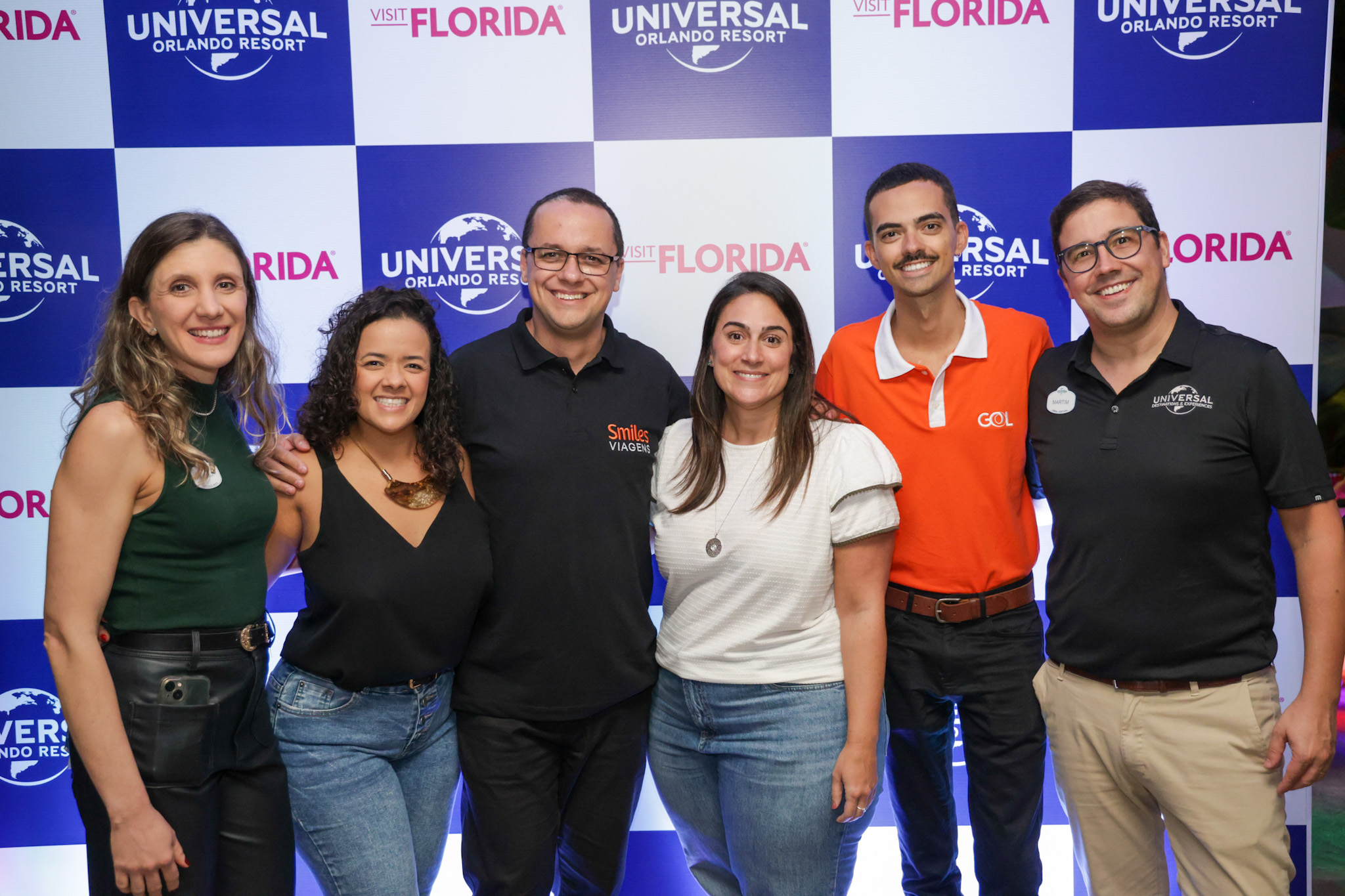 Juliana Baraldi, da Universal, Danielle Alves, Rodrigo Possatto, Luiza Leopoldo, da Smille Viagens, Vinicius Batista, da Gol, e Martim Diniz, da Universal Juliana Baraldi, da Universal, Danielle Alves, Rodrigo Possatto, Luiza Leopoldo, da Smille Viagens, Vinicius Batista, da Gol, e Martim Diniz, da Universal