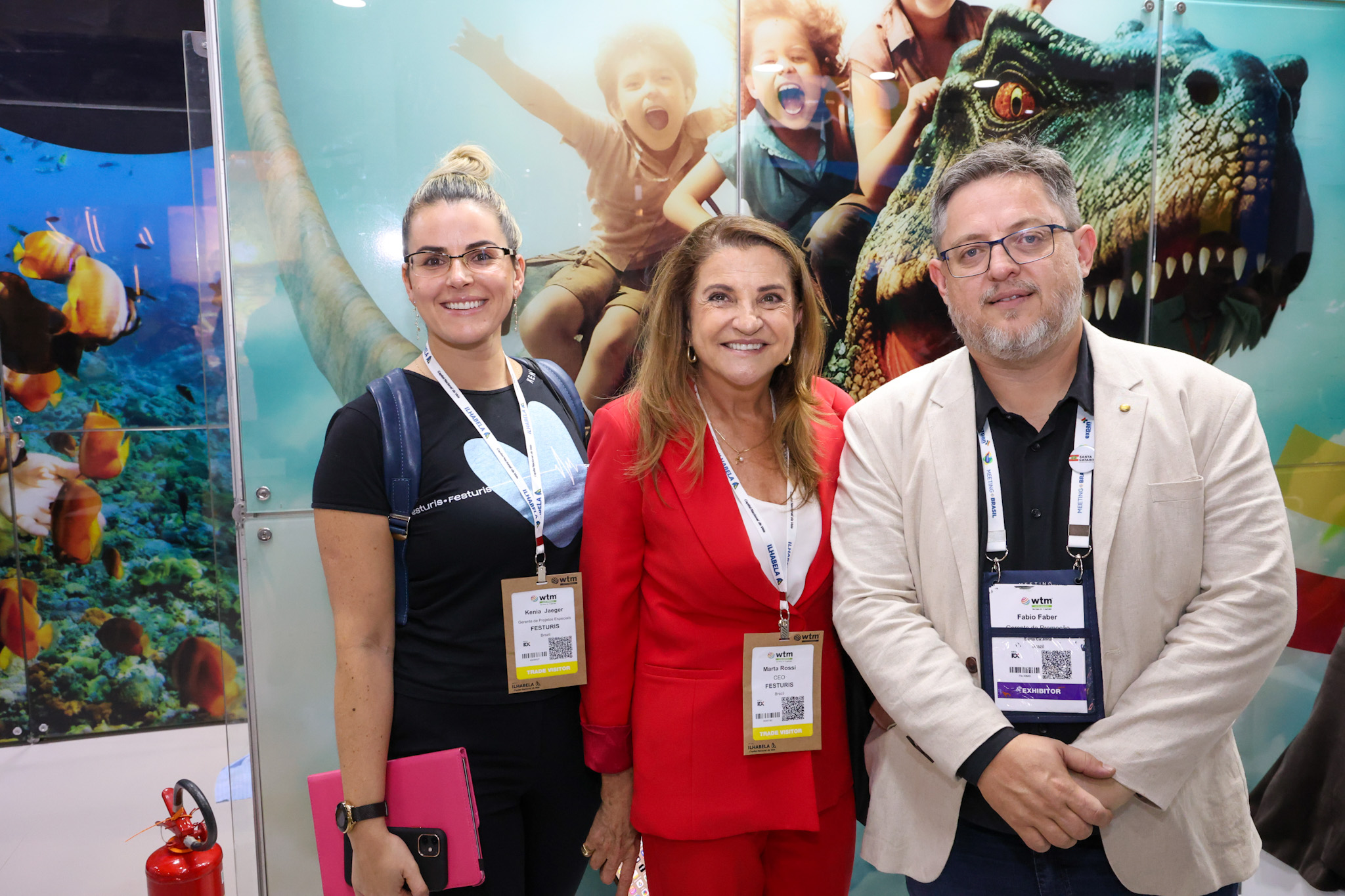 Kenia Jaeger e Marta Rossi, do Festuris e Fábio Faber, da Setur-SC