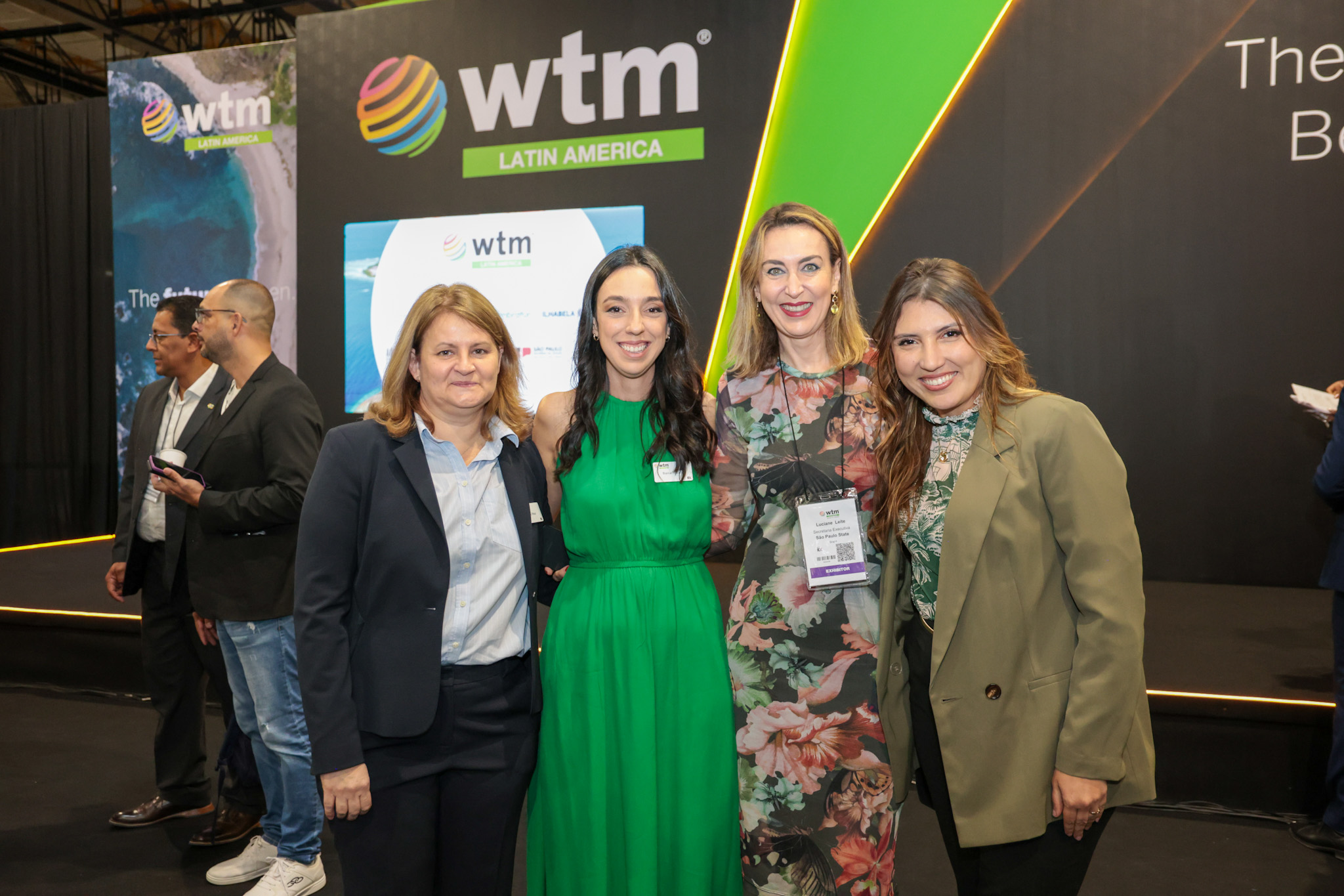 Kerry Prince e Bianca Pizzolito, da WTM-LA, Luciane Leite, da Setur-SP, e Ana Carla, do MTur Kerry Prince e Bianca Pizzolito, da WTM-LA, Luciane Leite, da Setur-SP, e Ana Carla, do MTur