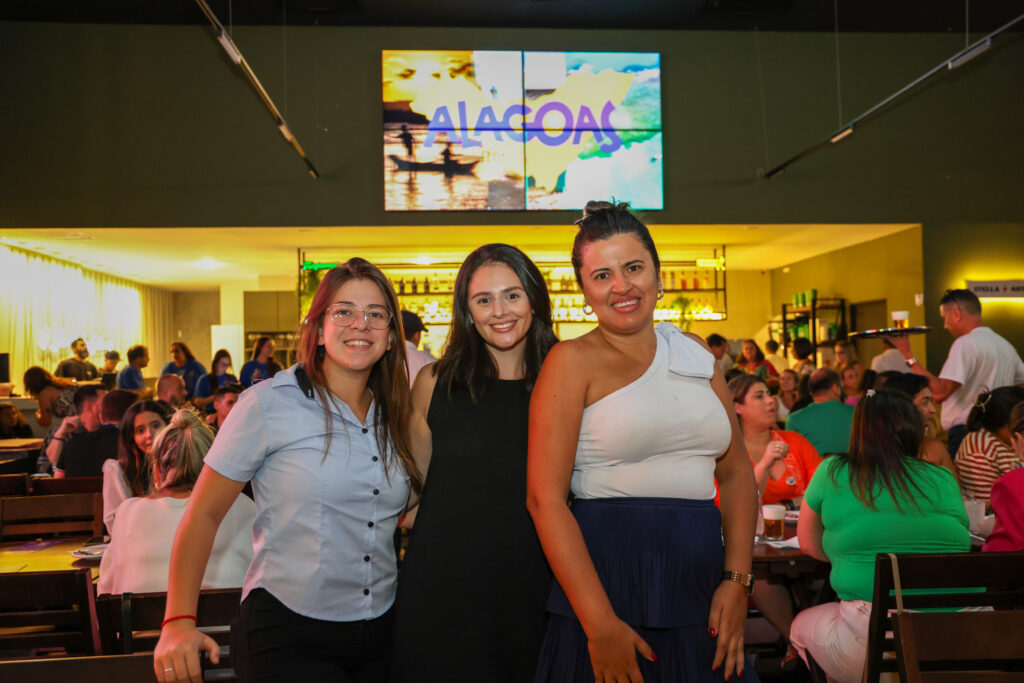 Lais Miranda, Beatriz Frizo e Letícia Grisostomo, da Hellotur Viagens