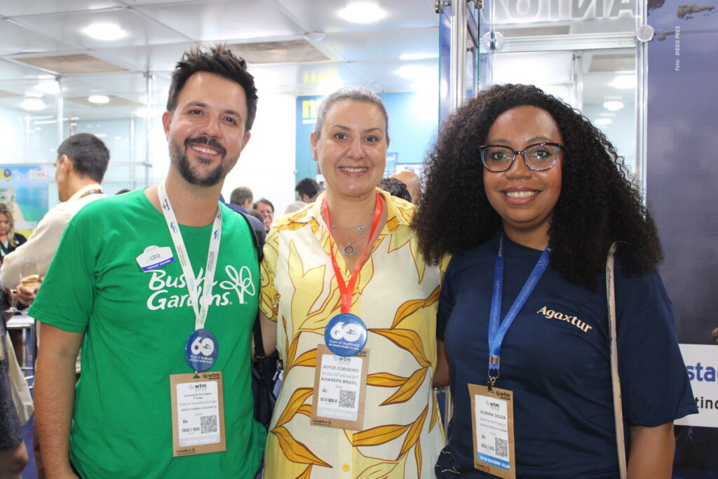 Leonardo Fortes, do United Parks, Joyce Cordeiro, de Tampa Bay, e Vilmara Souza, da Agaxtur Leonardo Fortes, do United Parks, Joyce Cordeiro, de Tampa Bay, e Vilmara Souza, da Agaxtur