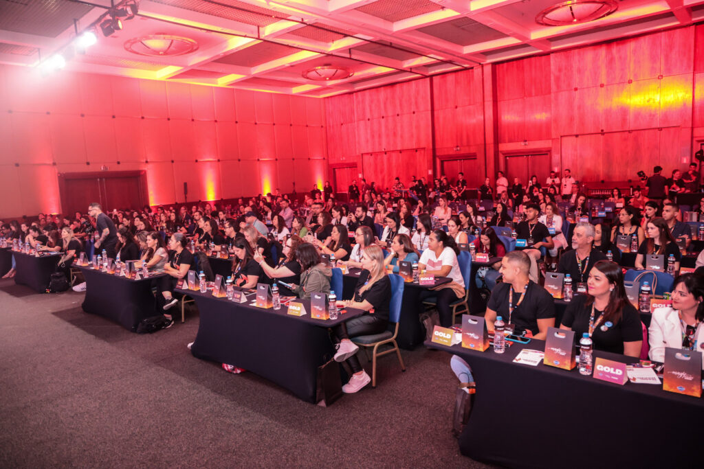Mais de 300 participantes estão na imersão Magic Makers Fire