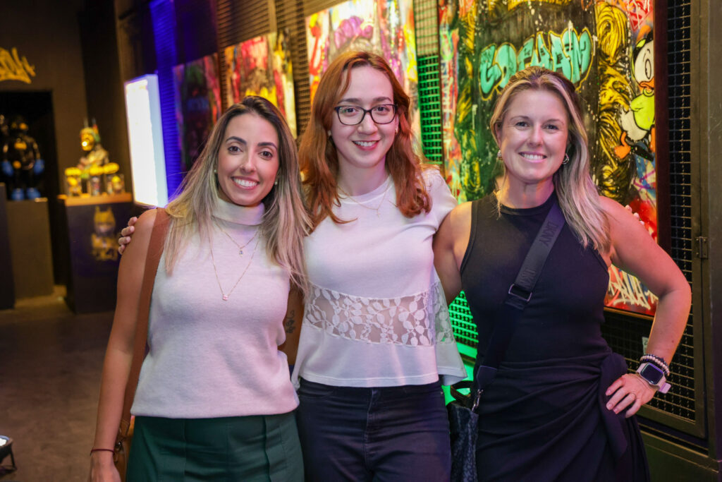 Marcela Nogueira e Carolina Ercoli, da Universal, e Isabela Manzini, da CVC Corp Marcela Nogueira e Carolina Ercoli, da Universal, e Isabela Manzini, da CVC Corp