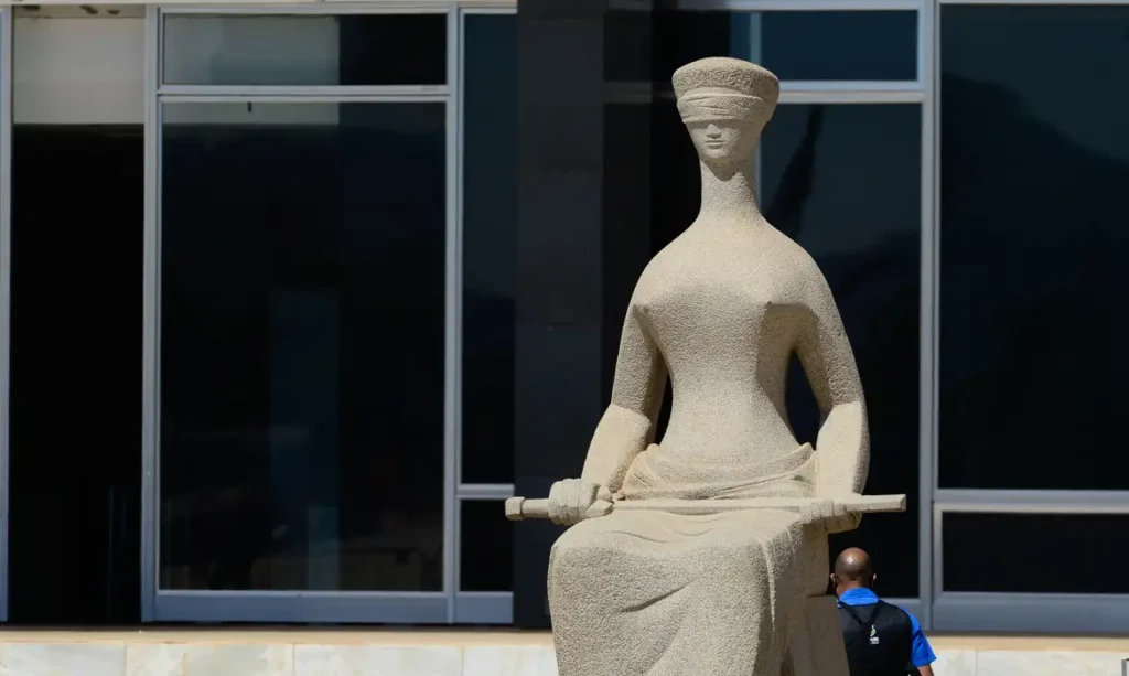 CNC ajuiza ação no STF contra MP que revoga o Perse: "viola o princípio da segurança jurídica" CNC ajuiza ação no STF contra MP que revoga o Perse: "viola o princípio da segurança jurídica"