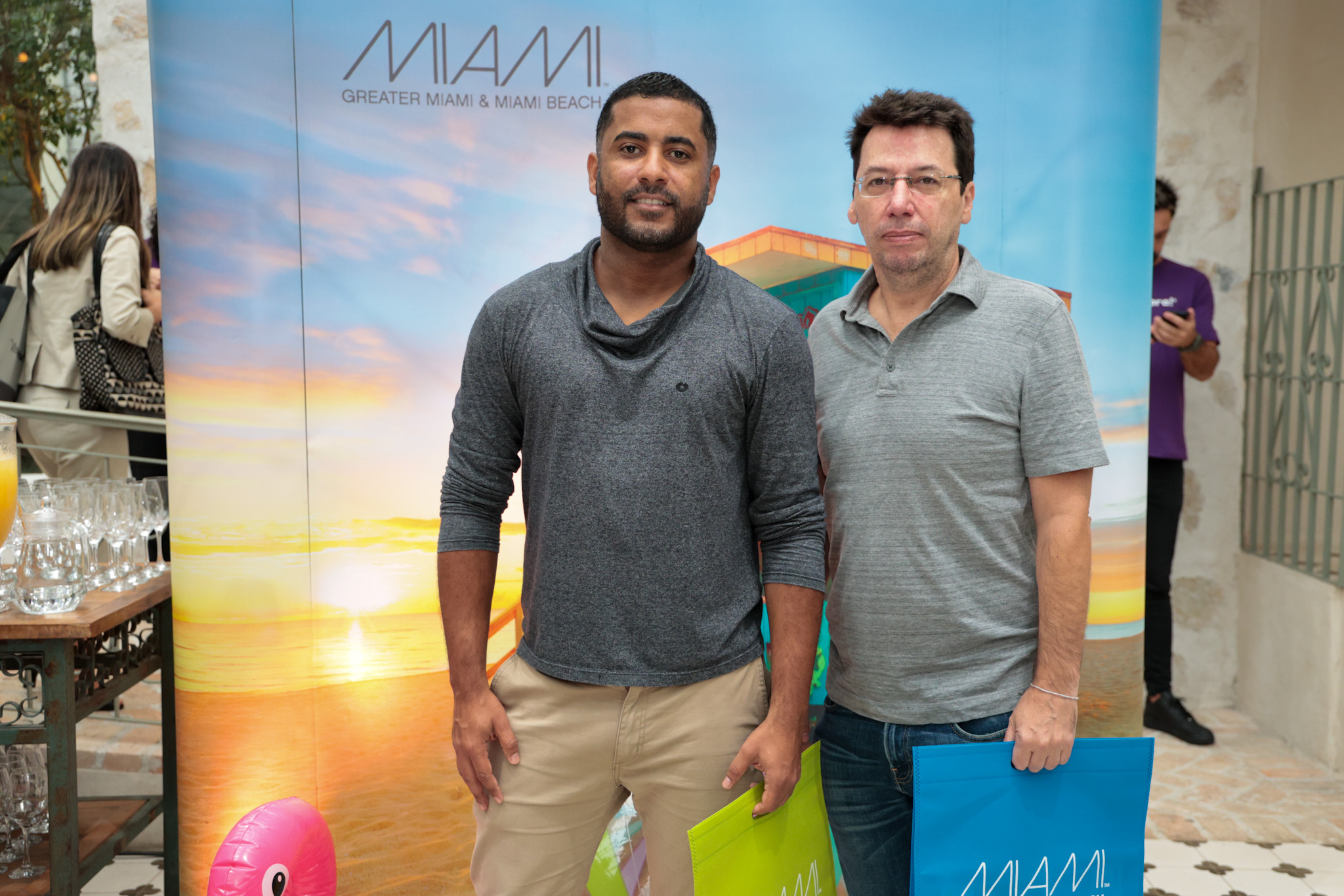 Marcos César, da Aquarella Turismo, e Antônio Júnior, da Atlantis Marcos César, da Aquarella Turismo, e Antônio Júnior, da Atlantis