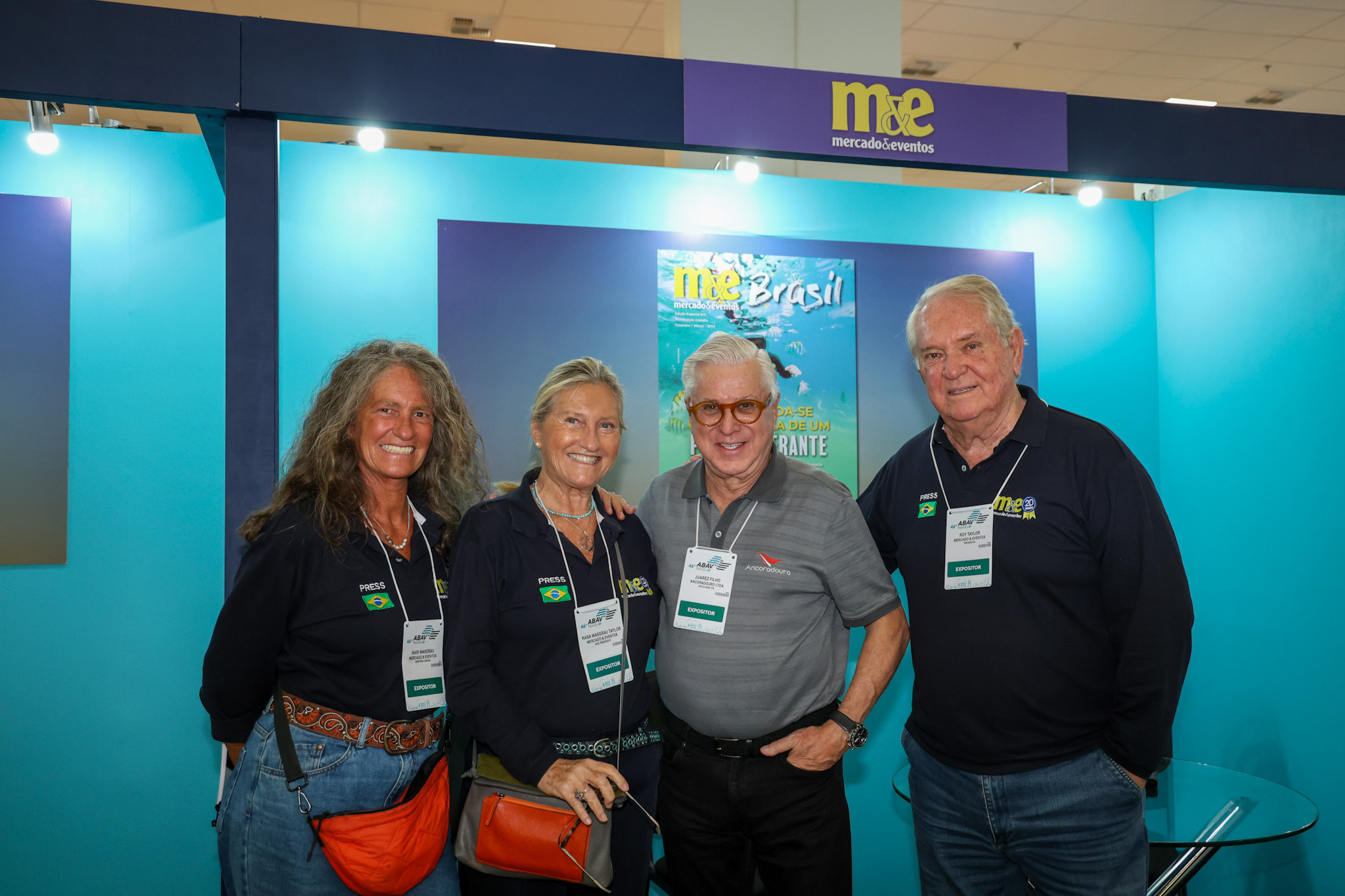 Mari Masgrau, Rosa Masgrau e Roy Taylor, do M&E, com Juarez Cintra Filho, da Ancoradouro Mari Masgrau, Rosa Masgrau e Roy Taylor, do M&E, com Juarez Cintra Filho, da Ancoradouro