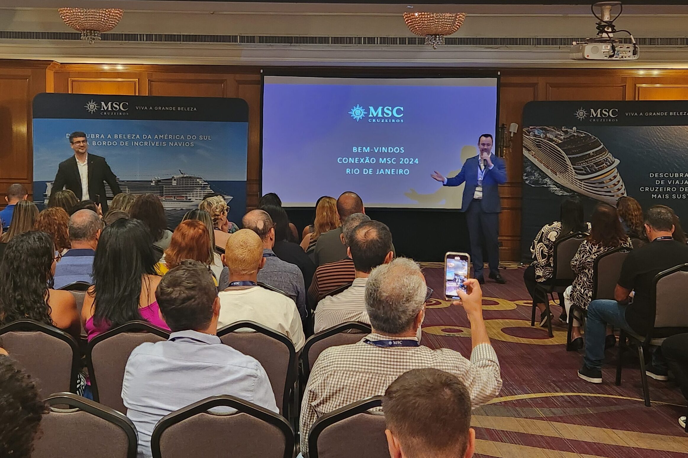 MSC quer capacitar 3,5 mil agentes de 54 cidades com o Conexão MSC 2024 2 Marketing e Vendas da MSC no auditorio do JW Marriot 1 scaled e1712665383315 MSC quer capacitar 3,5 mil agentes de 54 cidades com o Conexão MSC 2024