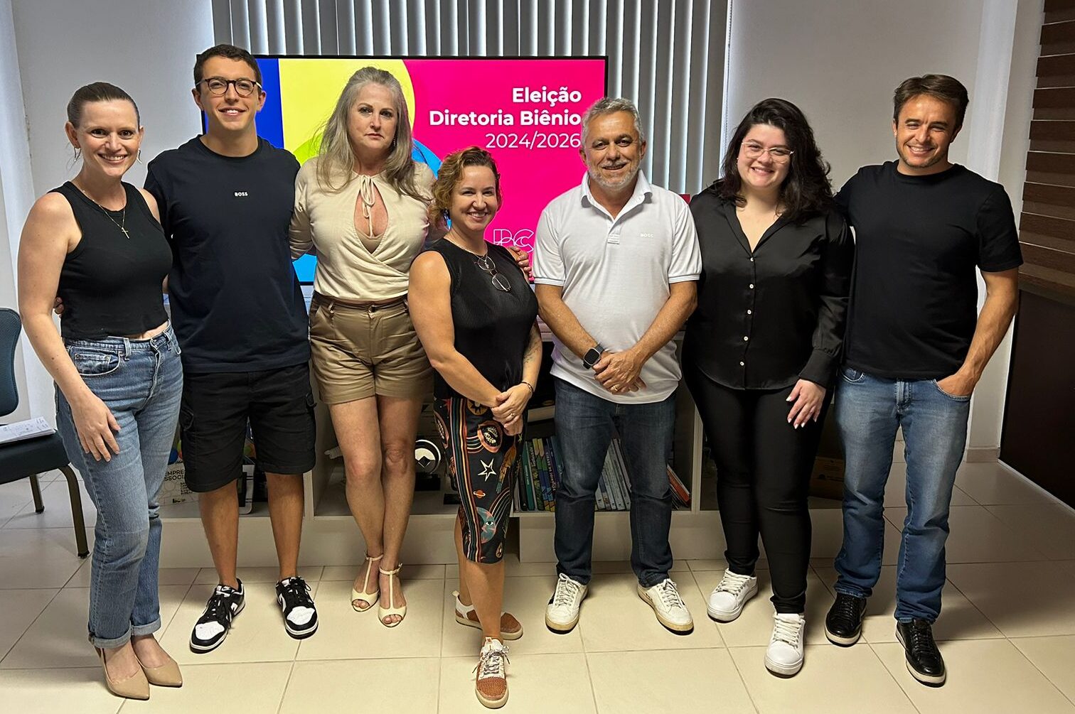 Andrezza Negrini é reeleita presidente do Balneário Camboriú CVB; veja diretoria completa 1 Membros da nova diretoria eleita na tarde da ultima quarta feira e1711919757280 Andrezza Negrini é reeleita presidente do Balneário Camboriú CVB; veja diretoria completa