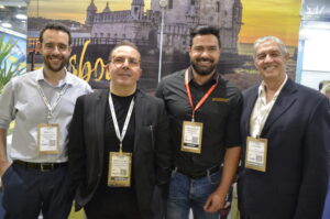 Miguel Faria Key manager Viva Cruises Sergio Ushida gerente Comercial Velle Flavio Policarpo Scenic Group e XXX do do Turismo da Alemanha Velle Representações leva novas experiências náuticas e fluviais para a WTM 2024