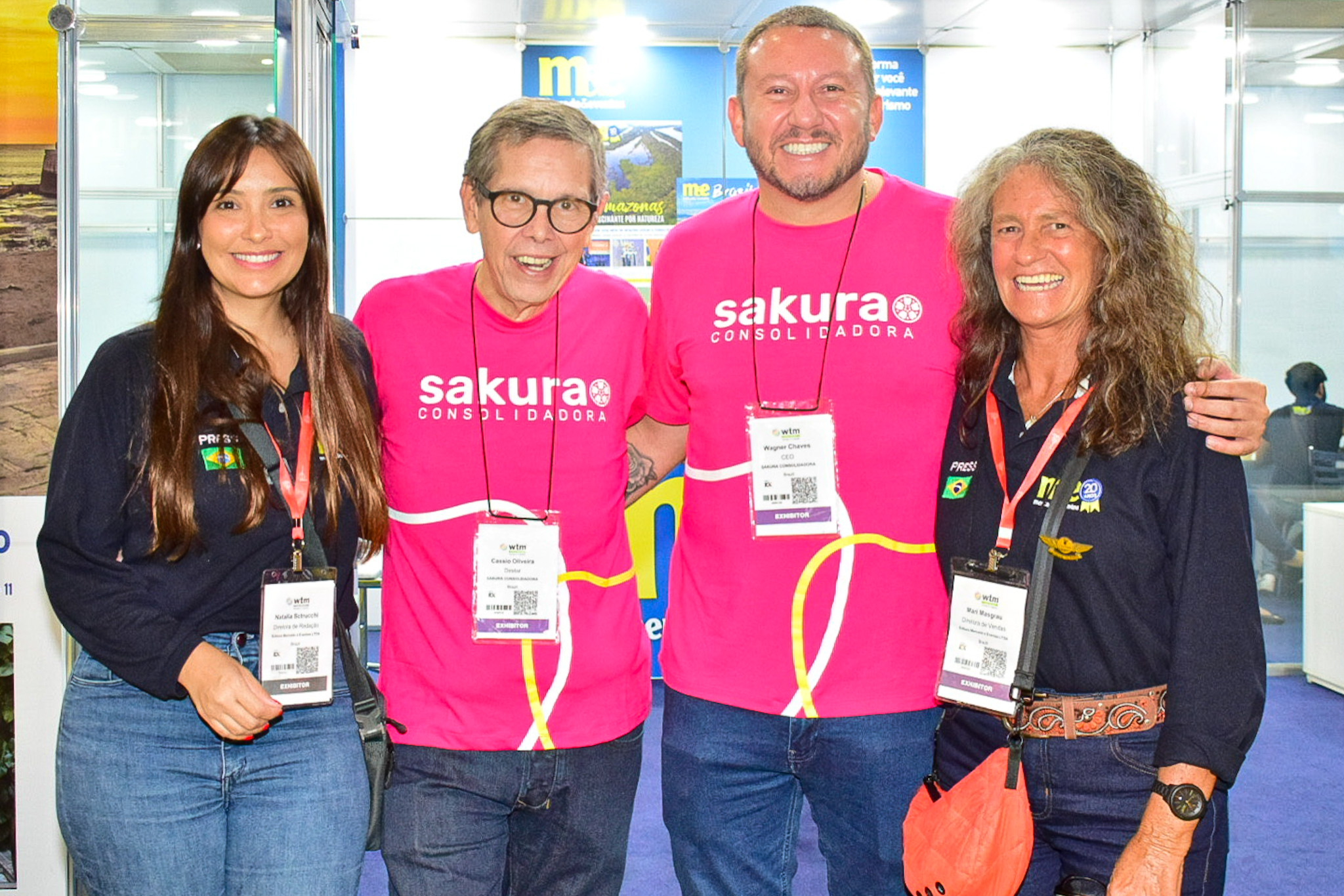 Natália Stricchi, do M&E; Cássio Oliveira e Wagner Chaves, da Sakura, com Mari Masgrau, do M&E Natália Stricchi, do M&E; Cássio Oliveira e Wagner Chaves, da Sakura, com Mari Masgrau, do M&E