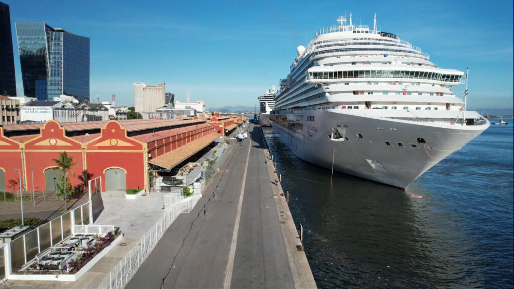 Navio no Pier Maua1 Rio encerrará temporada de cruzeiros com 37 navios e 400 mil turistas movimentados