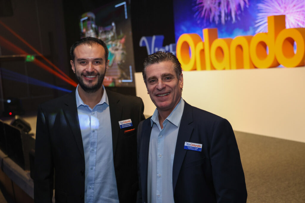 Neto Fernandes e Patrick Yvars do Visit Orlando Visit Orlando promove capacitação sobre como incrementar vendas para o destino