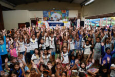 Por meio da ação criada pelo SINDEPAT, o destino recebeu jovens de instituições socialmente vulneráveis para um dia de diversão no Aqua Park (Divulgação/Bruno Gomes)