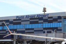 Fraport inicia limpeza e testes da pista de pousos de decolagens do aeroporto de Porto Alegre