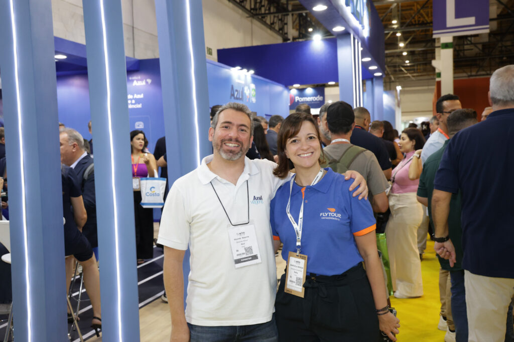 Ricardo Bezerra, da Azul Viagens, e Marcela Braga, da Befly