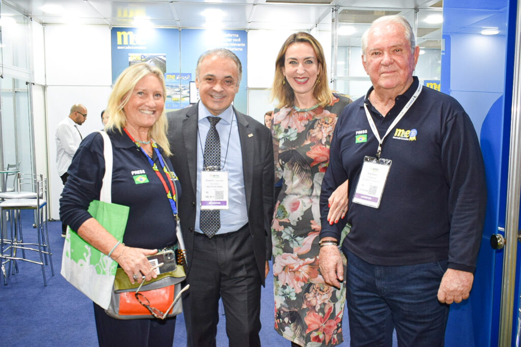 Rosa Masgrau, do M&E; Roberto de Lucena e Luciane Leite, da Setur-SP e Roy Taylor, do M&E