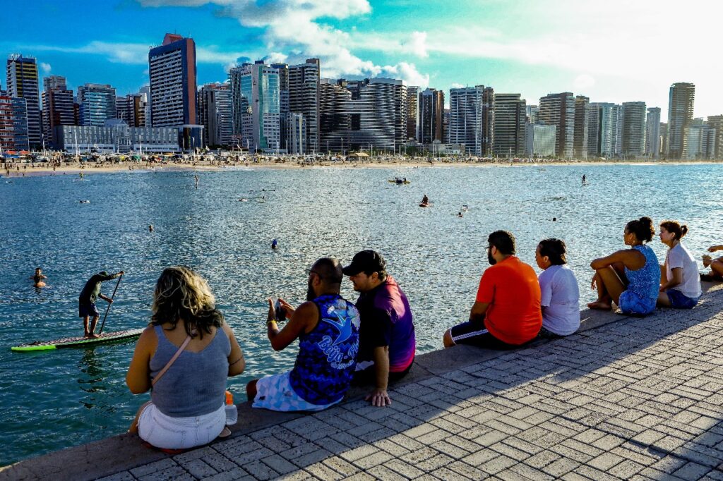 Turistas atribuem nota 9,07 para o grau de satisfação e felicidade vivido em Fortaleza 1 Turistas BM Turistas atribuem nota 9,07 para o grau de satisfação e felicidade vivido em Fortaleza