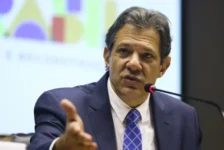 Governo apresenta novo pacote tributário após críticas ao aumento do IOF