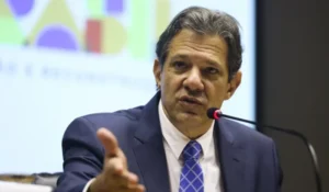Governo apresenta novo pacote tributário após críticas ao aumento do IOF