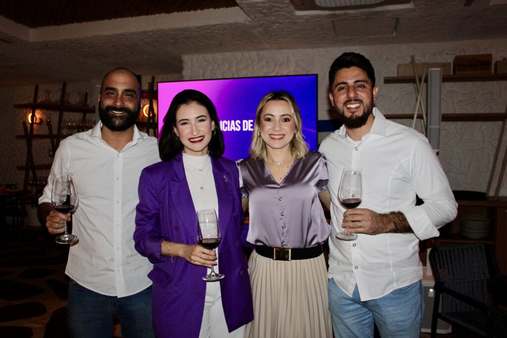 Vinicius Conde, da Latidudes, Luana Amorim e Amanda Santos, da Minasia, e Ubirajara Alcantara, da Latidudes