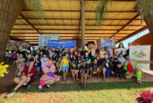 Hot Beach Olímpia recebe mais de 100 crianças com autismo para um dia de inclusão