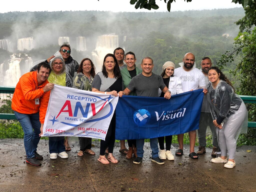 1000013594 Visual Turismo promove famtour para agentes de viagens de Brasilia em Foz do Iguaçu; fotos