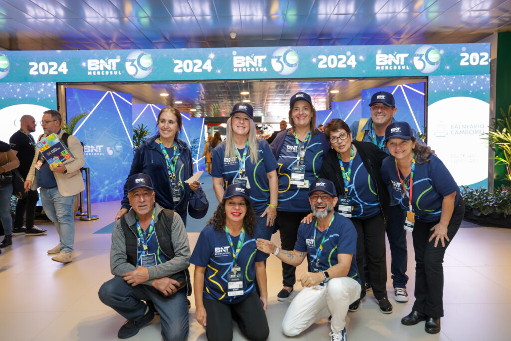 Parte da equipe da BNT Mercosul