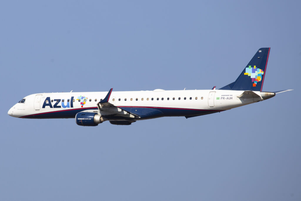 AZUL EMBRAER 195 E1 VCP01 Azul irá operar mais de 150 voos extras para o sul do país até o final de maio