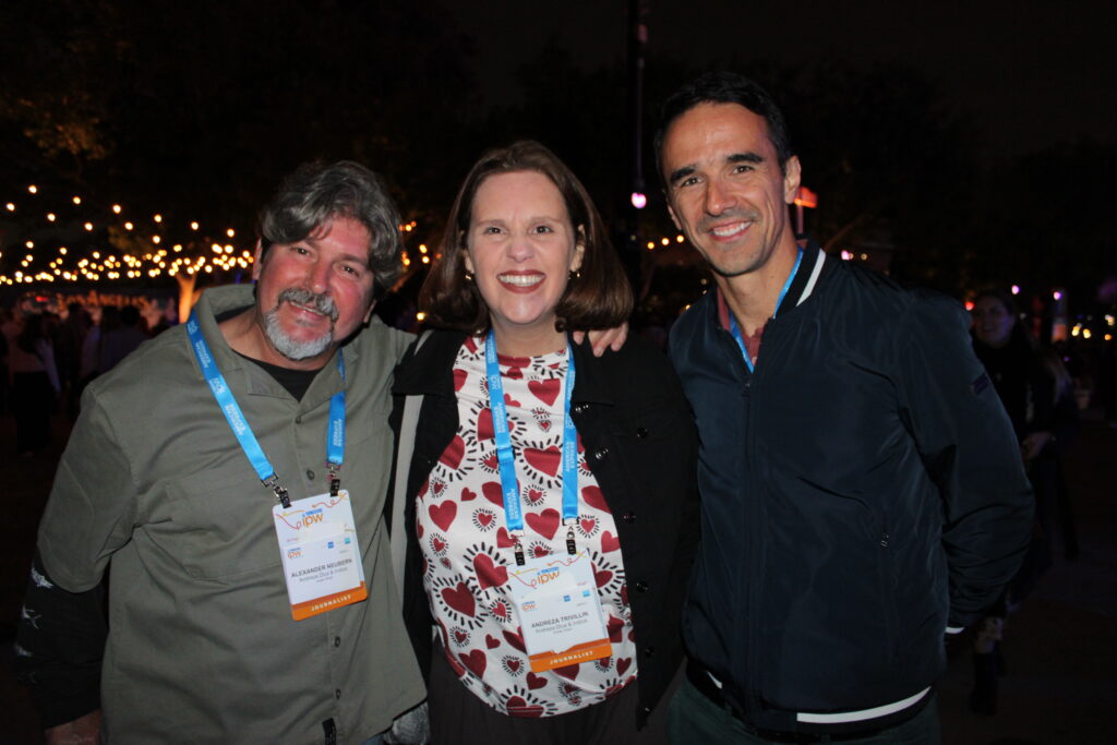 Alexander Neubern e Andreza Trivillin, da Andreza Dica & Indica, com Eduardo Genekian, da Cruise America